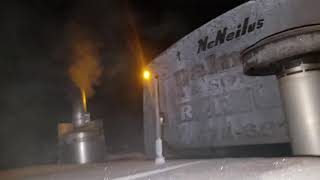 Cold start 2006 Mack garbage truck