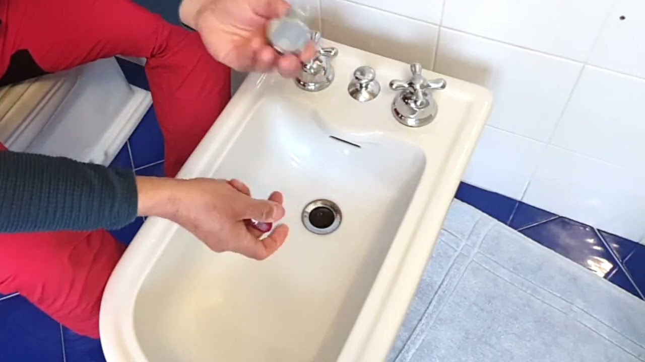 COME SBLOCCARE IL TAPPO DEL BIDET, VASCA O LAVABO 