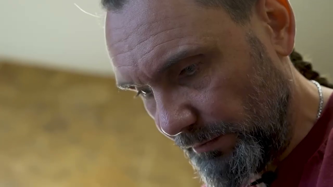 YTDown com YouTube Il fabrique des couteaux d exception les Media uOYMdlMCDa4 001 1080p