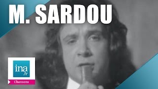 Michel Sardou "J'habite en France" | Archive INA chords