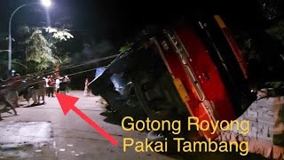 #369- SALUT! TRUK DUNGKAR DITARIK RAME-RAME