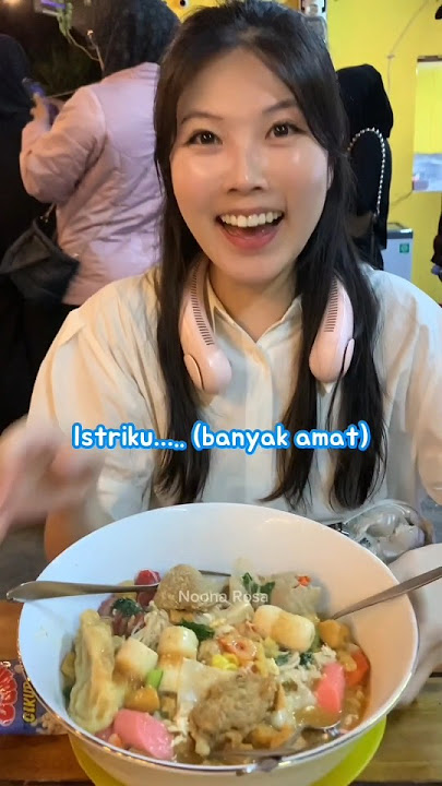 Reaksi Orang Korea Makan Seblak Prasmanan #food #streetfood #foodie #reaksi #reaction #korea #korean
