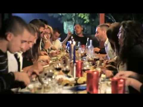 Tonton Typisch Griechisch Greckoe di YouTube
