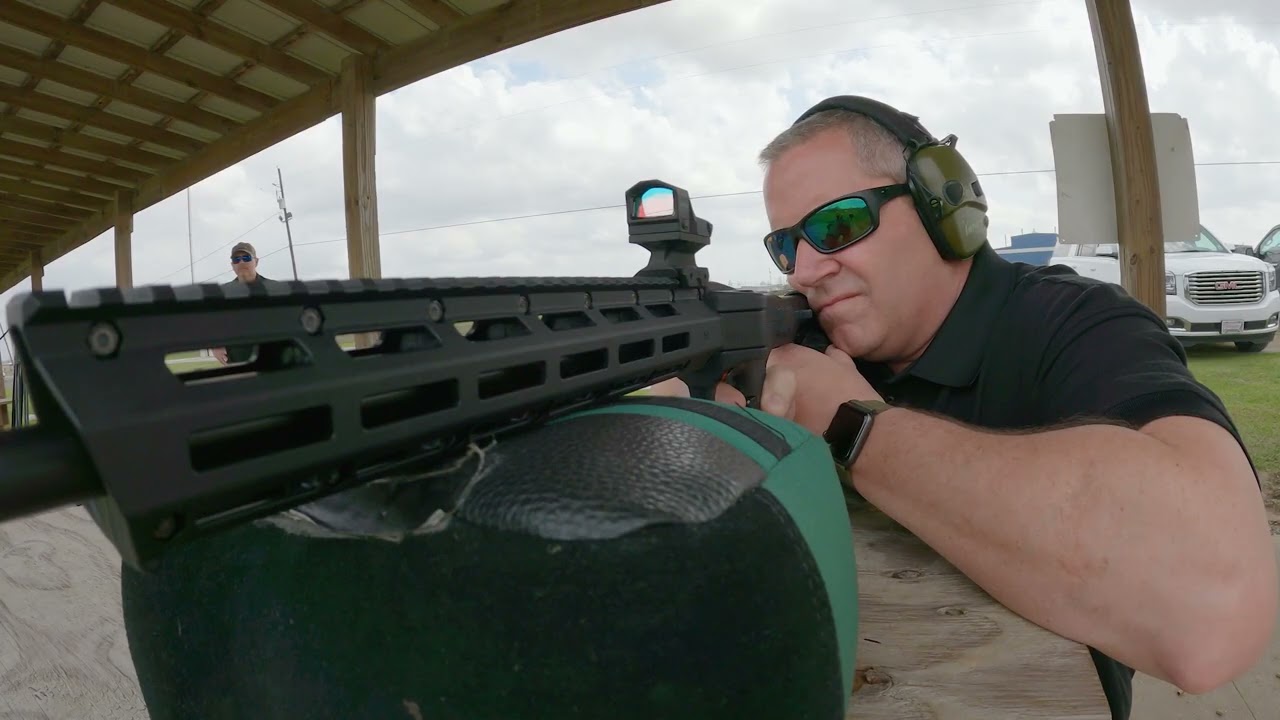 Lipsey's Video Review: Smith & Wesson FPC - Folding Pistol Carbine