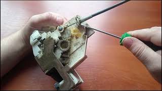 видео: Как заменить тросик открывания двери на Форд Мондео МК3 2001-06 картинка: Как заменить тросик открывания двери на Форд Мондео МК3 2001-06