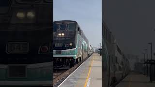 Insane Hornshow Given By A Metrolink At Commerce