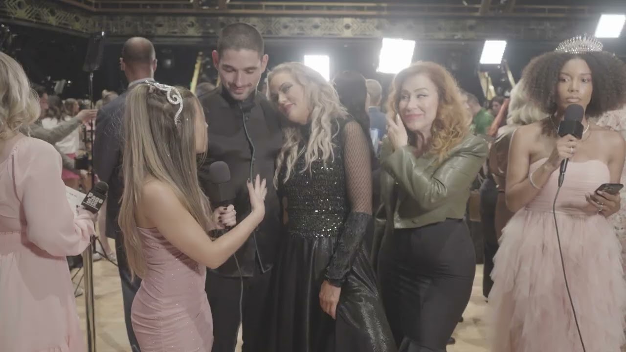 Lisa Ann Walter gushes over Elaine Hendrix and talks Jamie Lee Curtis' impact on Hollywood