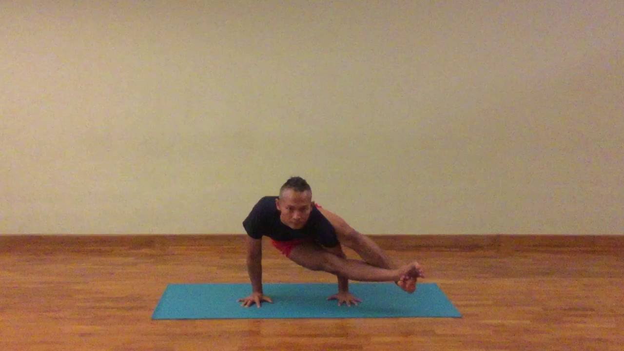 Iyengar Yoga Workshop on Balance, led by Widi at Cocoon Studio Singapore