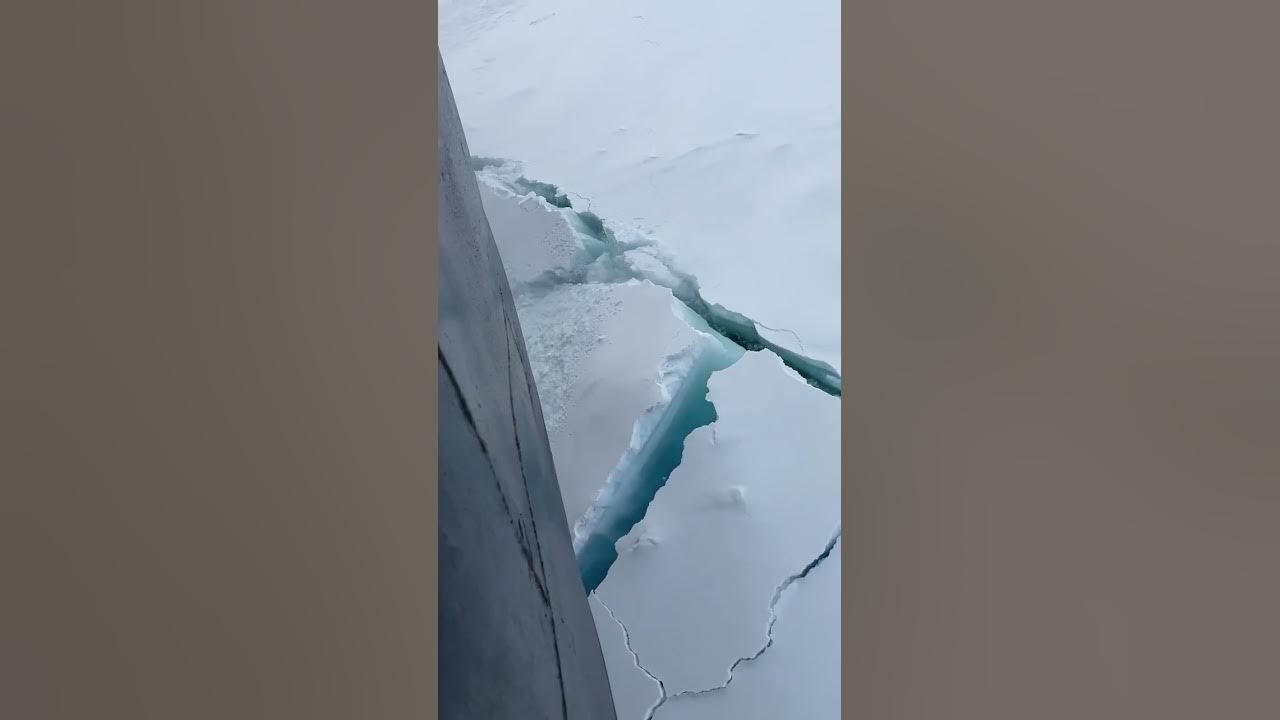 Как атомный ледокол колет лёд 🥶 - YouTube