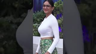 Hottest Looks Mrunalthakur Tight Top And Transparent