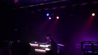 Ela Minus – Ceremony / live at MeetFactory / Prague (19.10.2017)