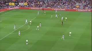 Frenkie de Jong great tackle and dribble vs Man City