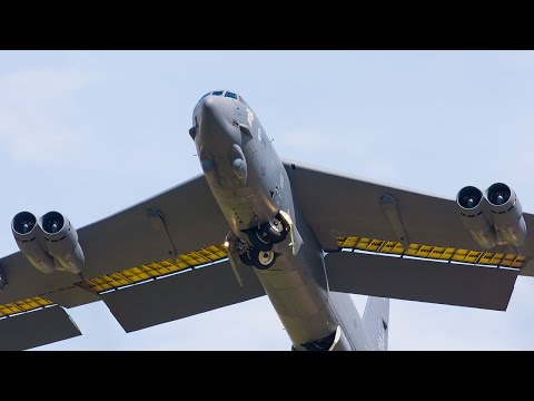 Screaming B-52s overhead takeoff 😎