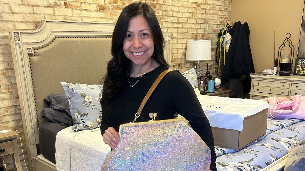 …Yep, you’re gonna need your shades for this drop! 