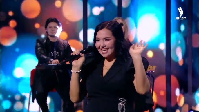 бисексуалды ерлер жеке Механикалық пениса фонтан тәрізді болады