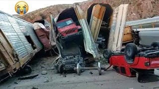 Bad Day !!! 15 Extreme Dangerous Idiots Truck &amp; Cranes Fails Compilation - Car Skill At Work P38