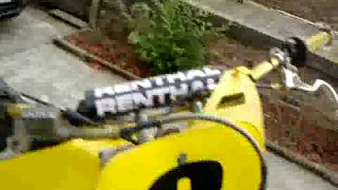 suzuki rm 125 walk around. comment