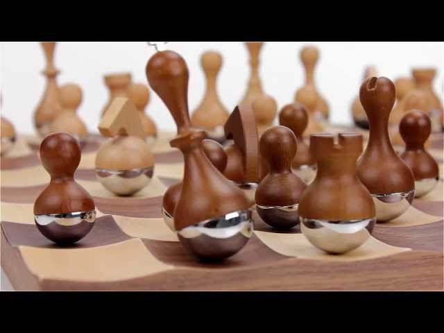 Umbra Wobble Chess Set 