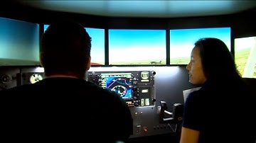 Flight simulator training much-needed pilots, air traffic controllers