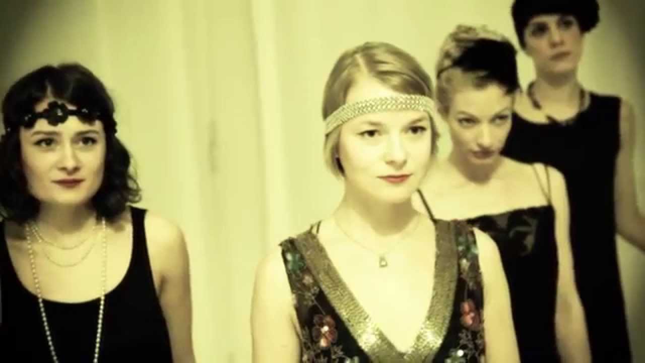 VOITA!   Lyhty Sateessa