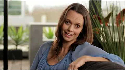 Mia for QV Skincare - 3 Minute Routine