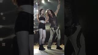 Steven Tyler Dancing With Fans Like a True Rockstar! 🤘🔥
