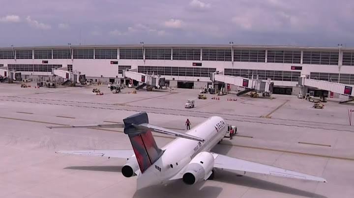 An 8-hour-flight to Detroit with no running water -- what we know