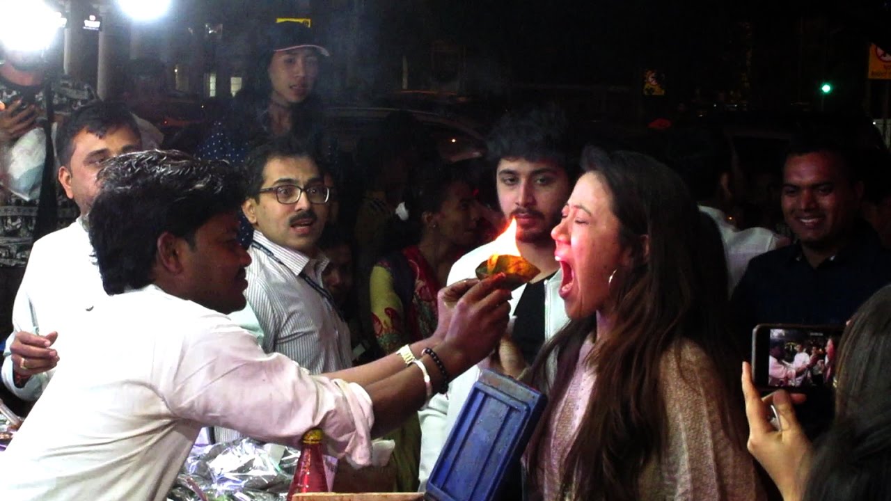Indian Girl trying Fire Paan for first time | Fire Paan in India