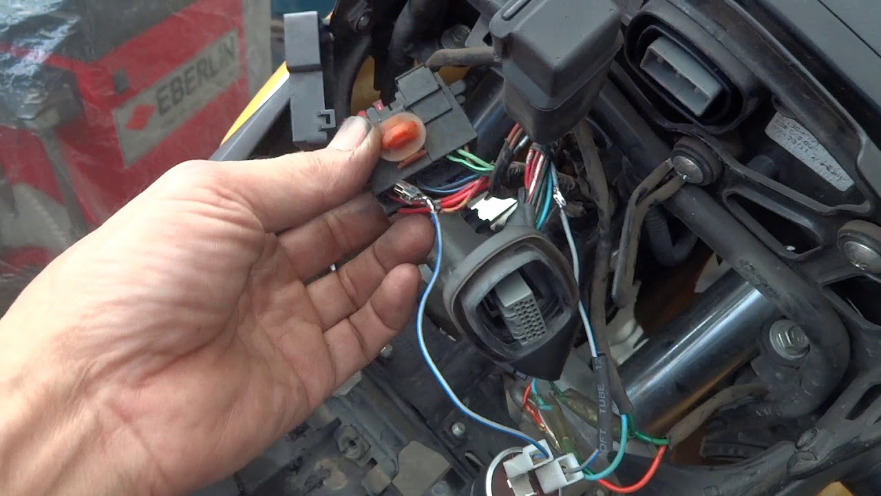 Adaptando rele de pisca na XRE 300 quando o rele eletrônico do painel deixa de funcionar