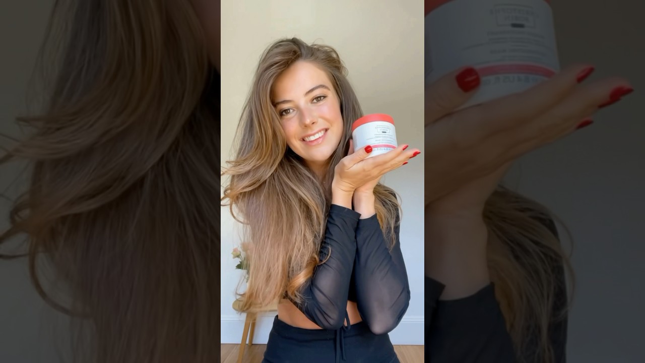 The iconic Regenerating mask deeply nourishes damaged hair, leaving it stronger, soft and shiny ✨