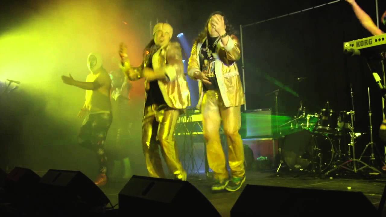 MZO! Live at Zombie Walk Brisbane 2013