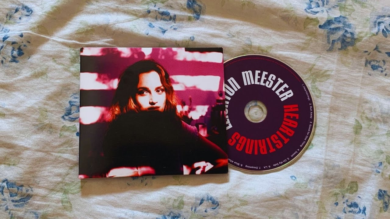 leighton meester - heartstrings // cd unboxing - YouTube