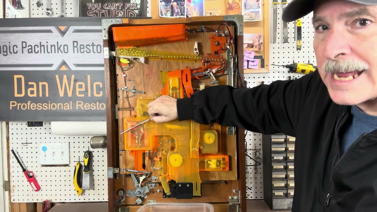 ディーボさん専用 Miracle Punchy 1975 Daiichi Vintage Pachinko Machine Full Restored - YouTube
