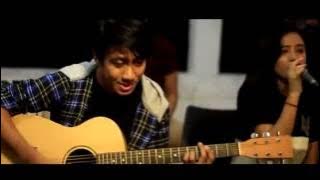 Killing Me Inside - Kau dan Aku Berbeda (Accoustic) live