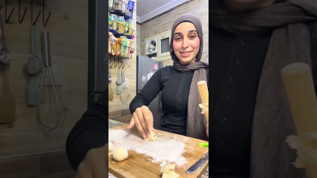 استنوني في المسامح كريم انا وماما بعد الفيديو دا..🤨