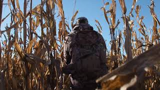 Lee Lakosky arrows Big Stickers A Monster Iowa Whitetail