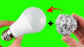 Simplemente coloque el papel de aluminio en la bombilla LED y sorpréndase.