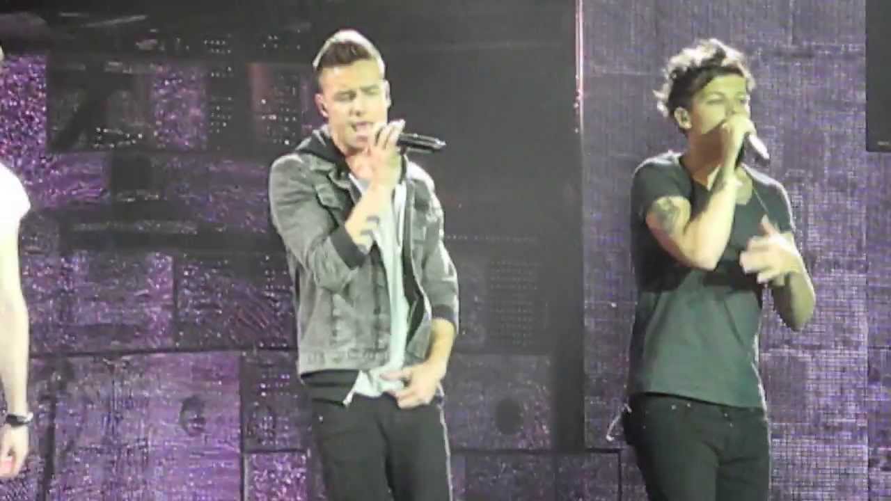 One Direction - 'More Than This' in Hamburg 05/12/13