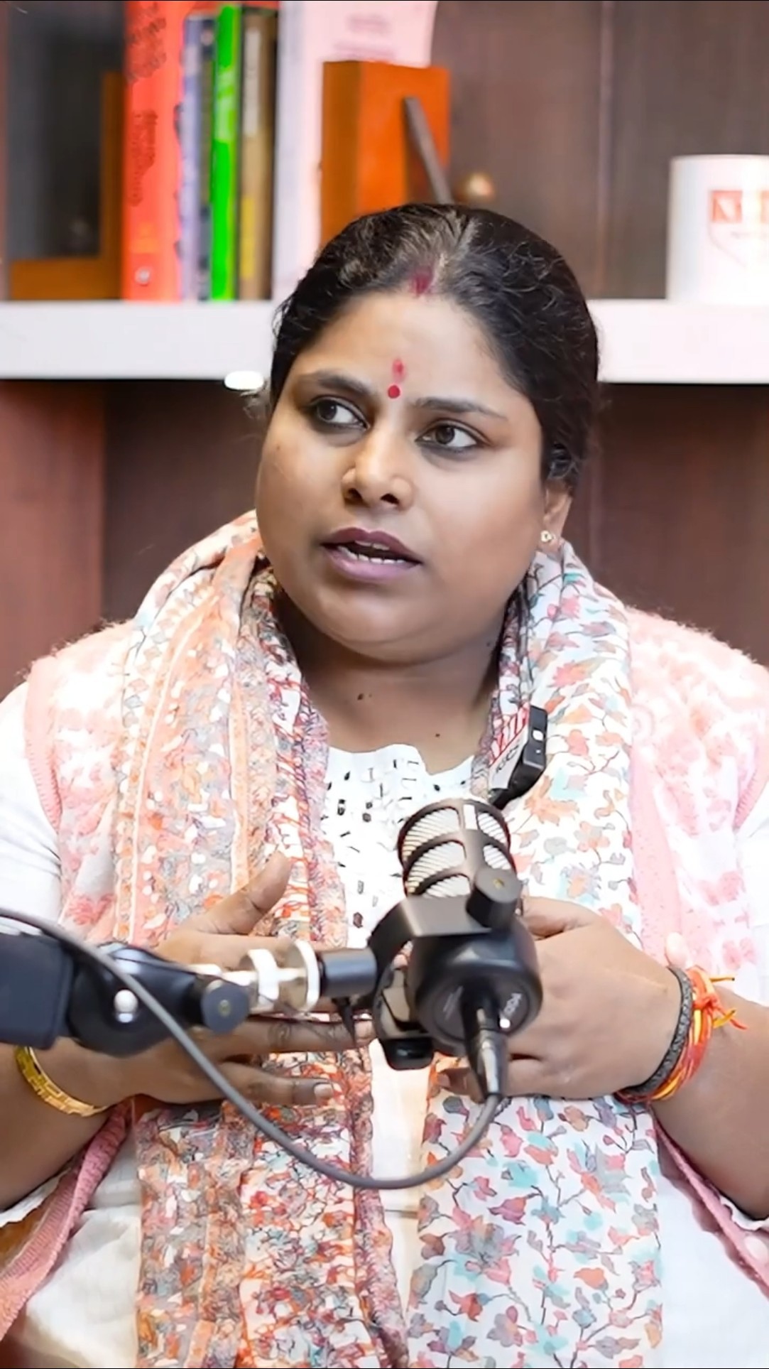 AAP को दिल्ली LG से क्या दिक्कत है?
