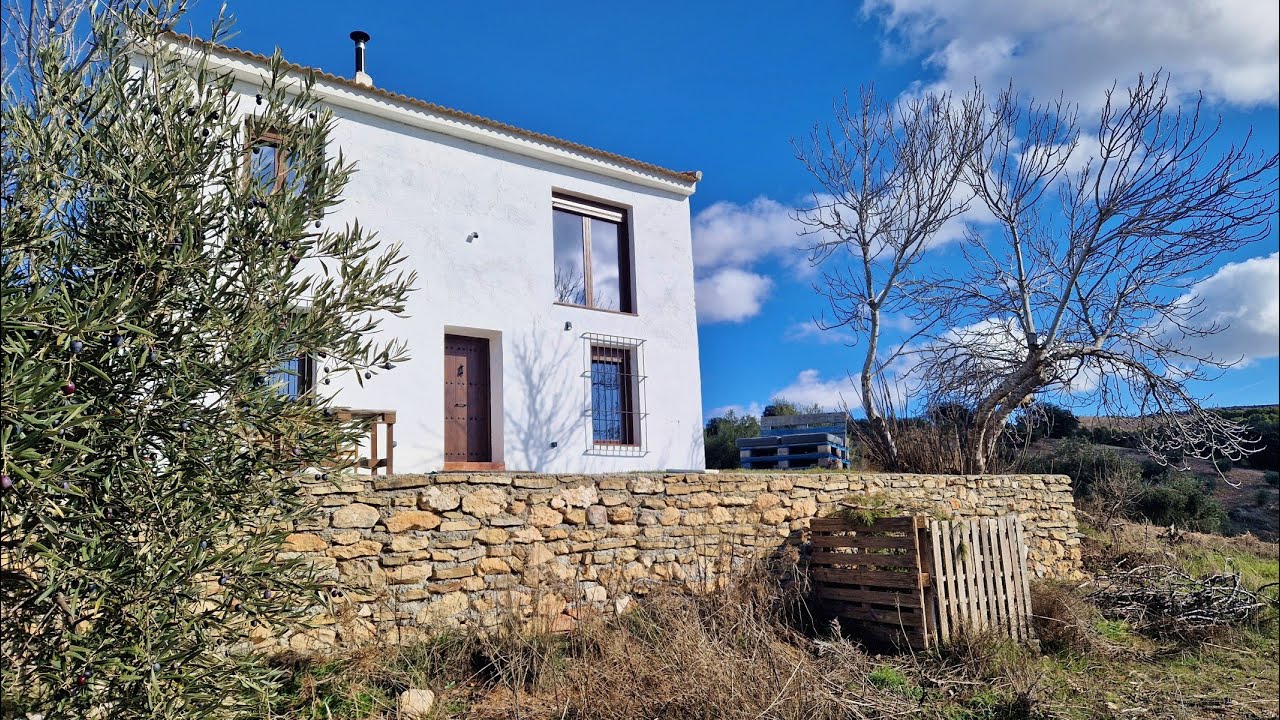 G186 - Cortijo el Aguila Verde, beautiful country house, near Jayena, Granada