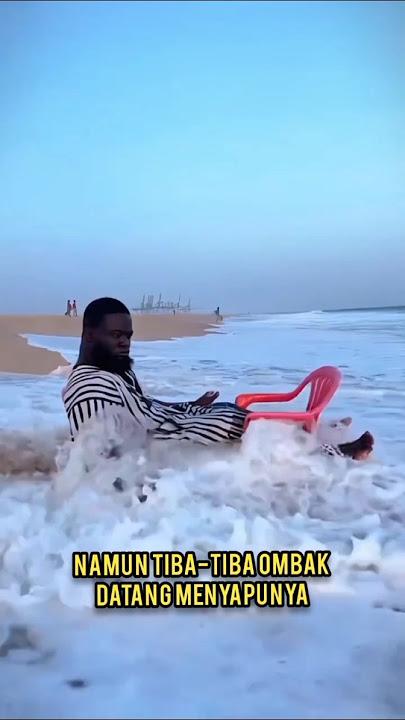 This man almost got swept away by the waves at the beach #shorts #comedy