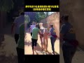 歩けなかった白馬を買い取った男性、1か月後の姿に驚き #動物救助 #感動する話 #癒し動画のサムネイル