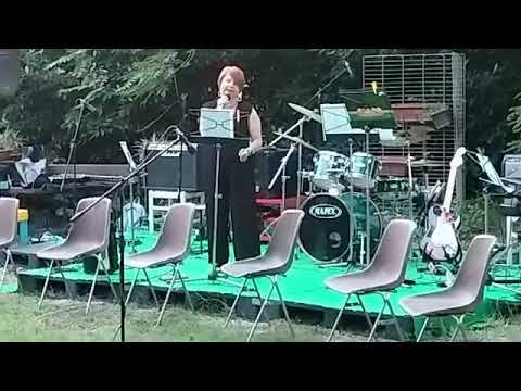 La vita che ho deciso Paola Turci, accompagnata al piano dal mio Prof di canto moderno