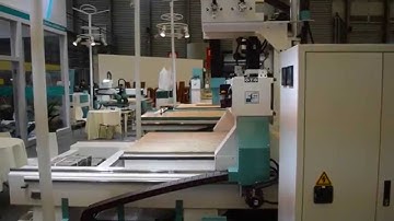 Automatic Tool Changer With HSD 9.0KW 850W YASKAWA Servo Motor Vacuum Suction CNC Router Machine