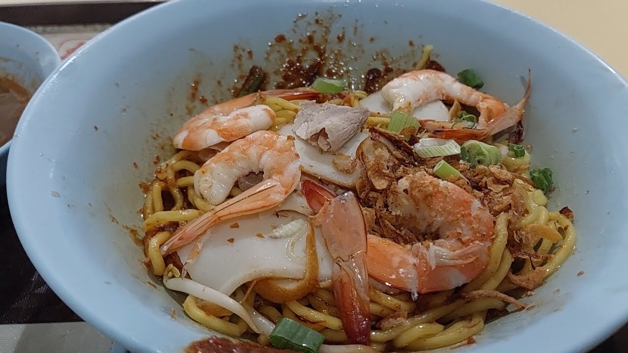 Telok Blangah Food Centre. Seng Huat Fishball and Prawn Noodle. Old School Taste Prawn Noodle