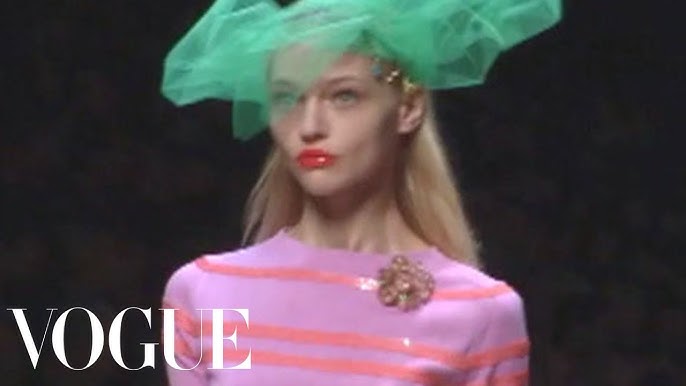 Louis Vuitton Spring 2011 Ready-to-Wear Collection - Vogue