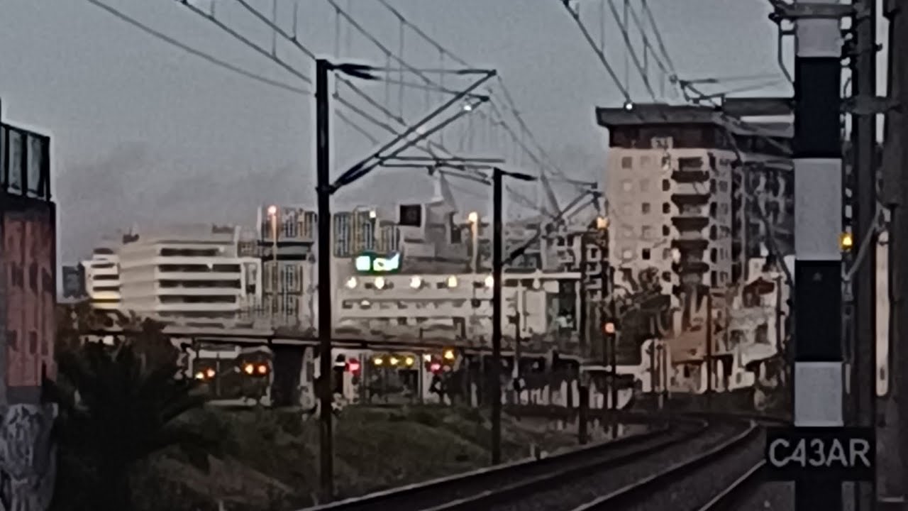 Comboios em Braço de Prata, ao final do dia, 5/12/2025