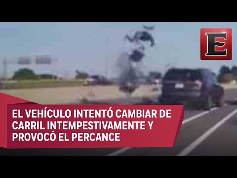 Impactante accidente vial en Canadá: Motorista choca contra furgoneta (Vídeo)