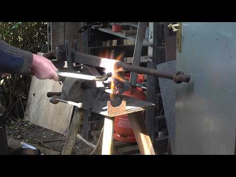 SNNC 637 P2 Leg Vice . Welding Wrought Iron