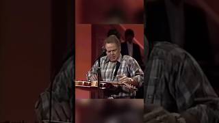 He played the song with a glass cup😂 #johnnycash #royclark #folsomprisonblues #classiccountrymusic